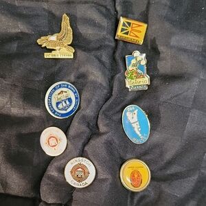 5/$20**Cities And Areas Of Canada Pins (8)
